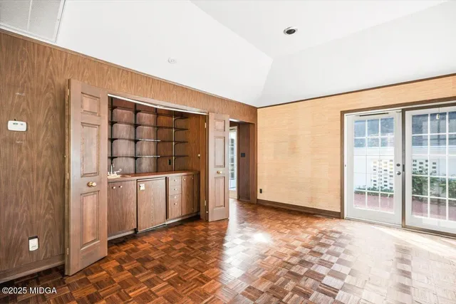 a view of a storage & utility room