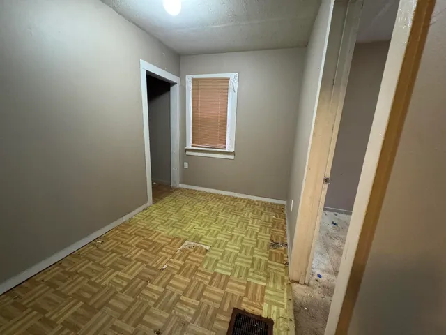 $70,000 | 640 South Magnolia Avenue, Lansing, MI 48912