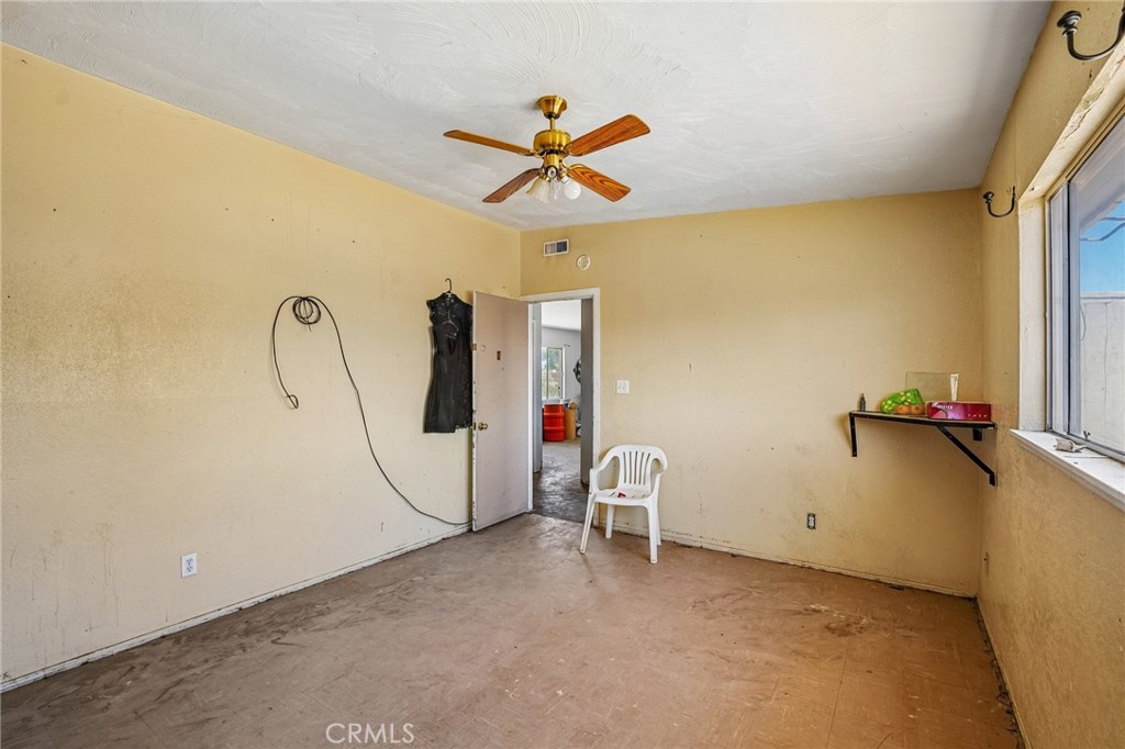 13207 Nicola Road Apple Valley, CA 92308 - Photo 16 of 33