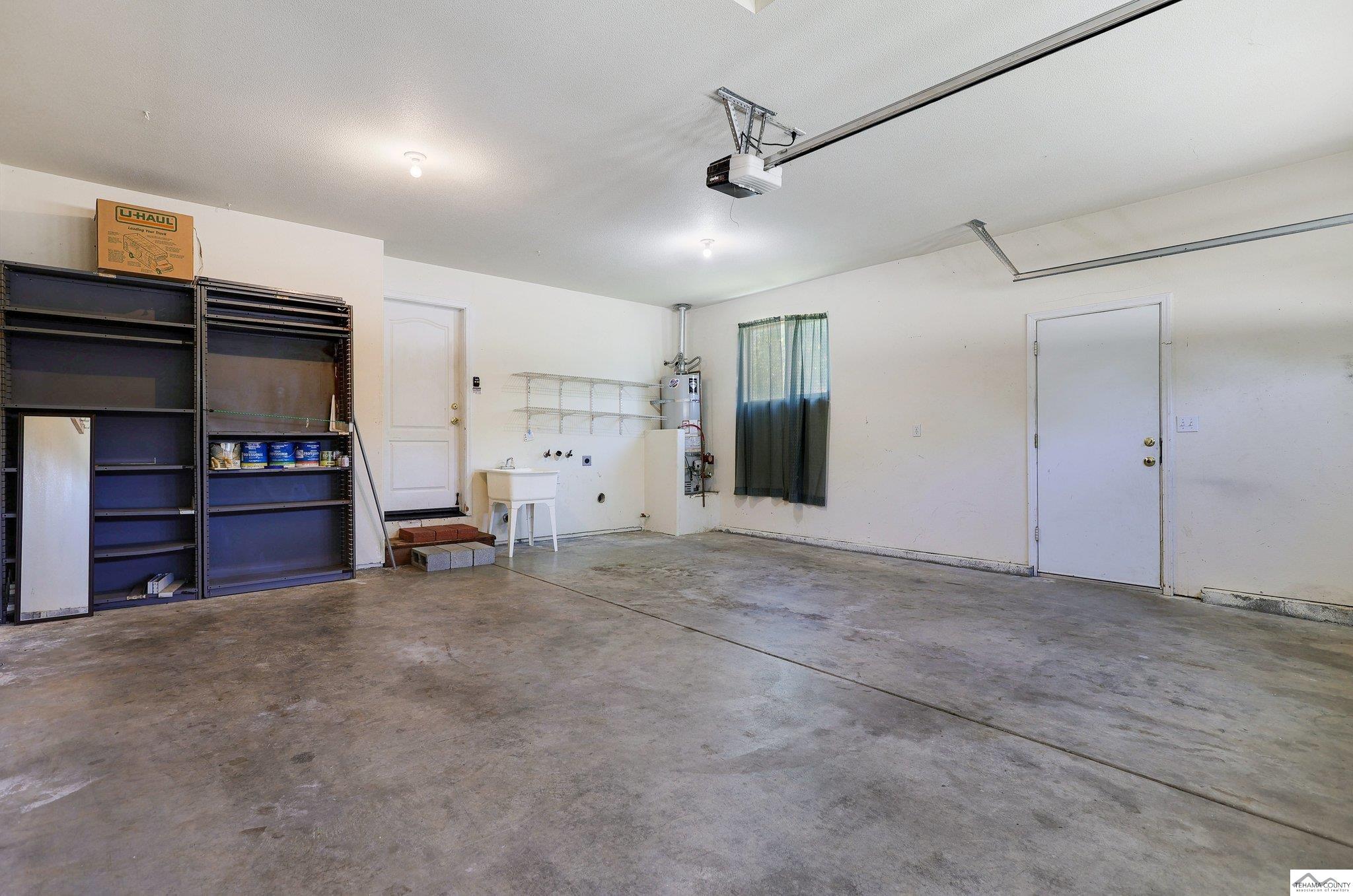1860 Riviera Drive Redding, CA 96001 - Photo 26 of 46 Gallery Image 26