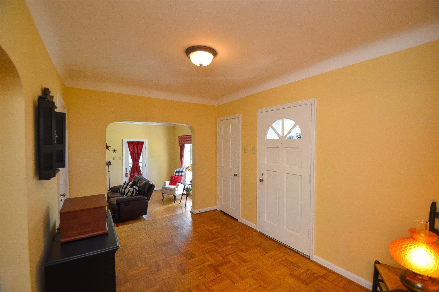 5970 Oakridge Road Hamilton, OH 45011 - Photo 4 of 46 Gallery Image 4