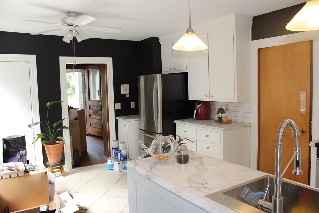 21 High Street West Springfield, MA 01089 - Photo 4 of 17