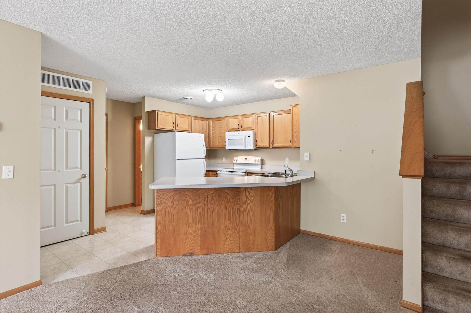 8639 Quarry Ridge Lane, Unit I Woodbury, MN 55125 - Photo 5 of 18