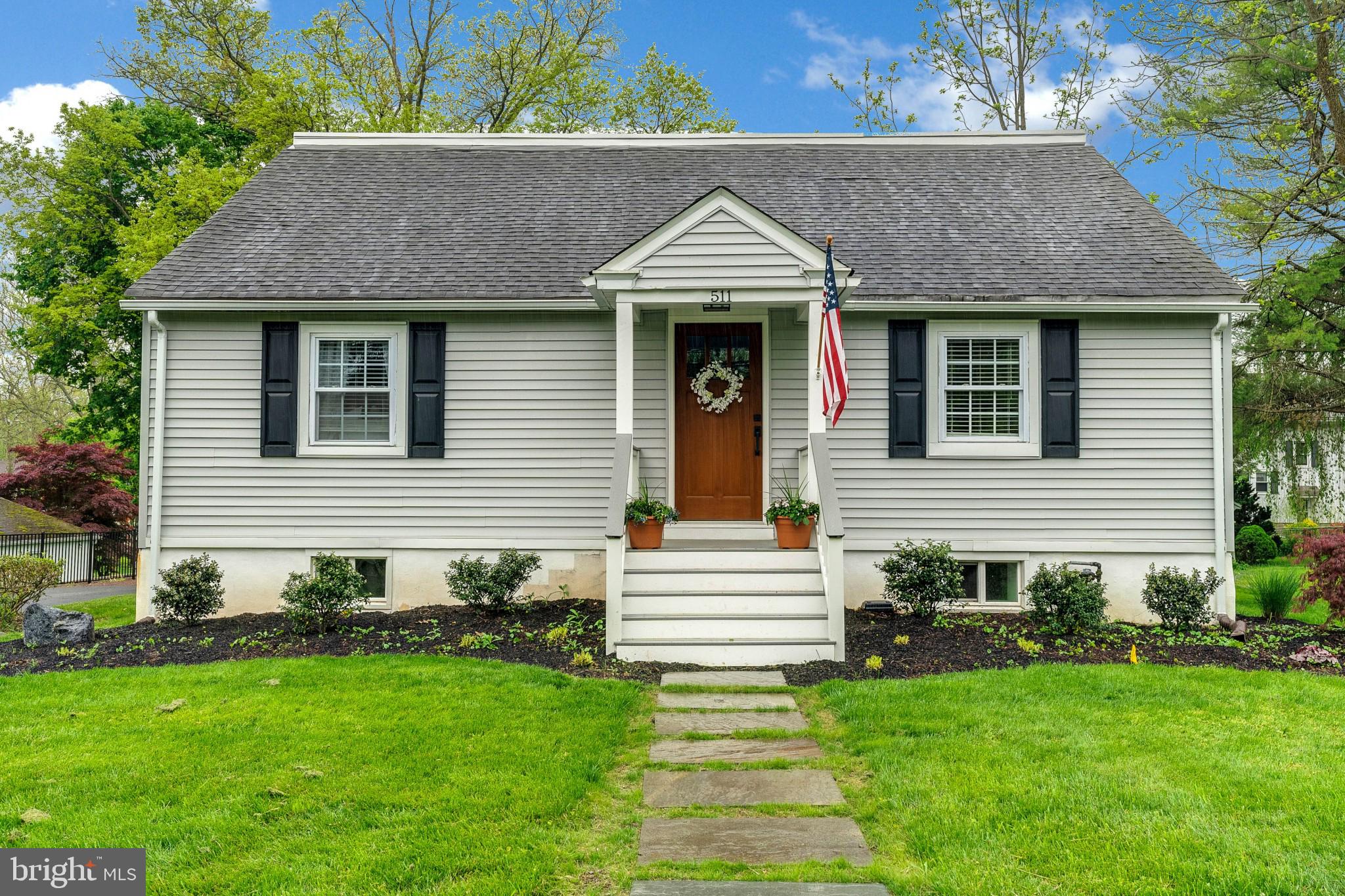 511 Highland Avenue Ambler, PA 19002 - Photo 2 of 38