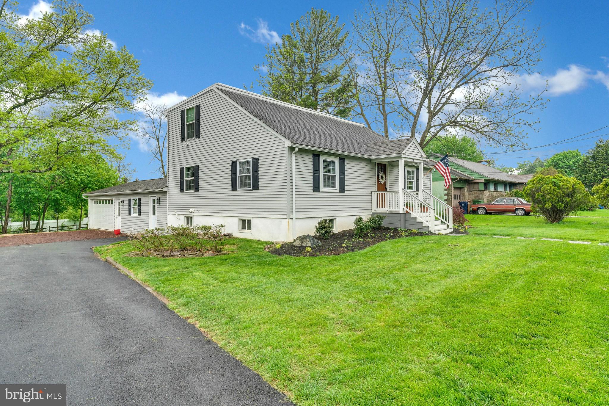 511 Highland Avenue Ambler, PA 19002 - Photo 3 of 38