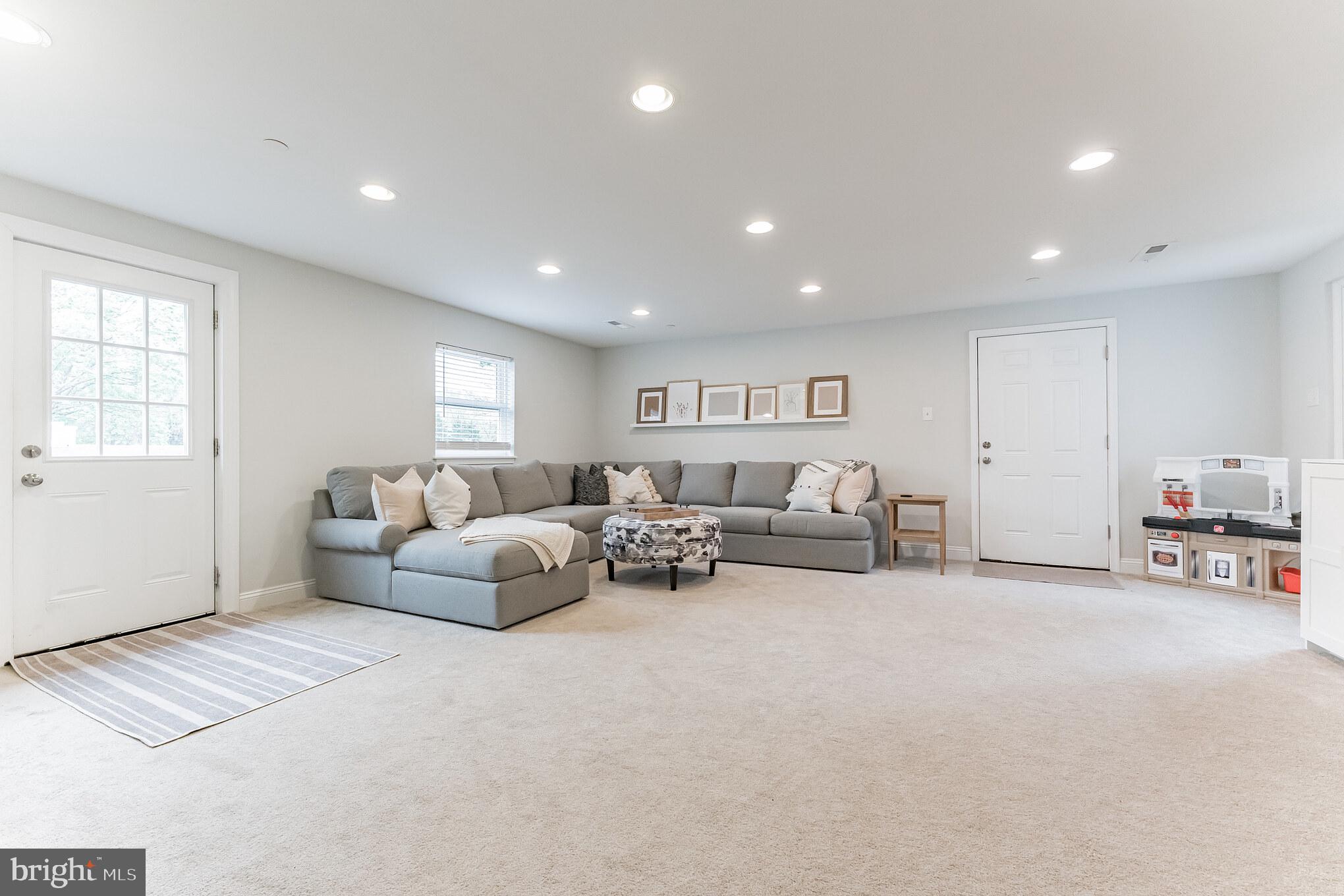 511 Highland Avenue Ambler, PA 19002 - Photo 23 of 38 Family Room