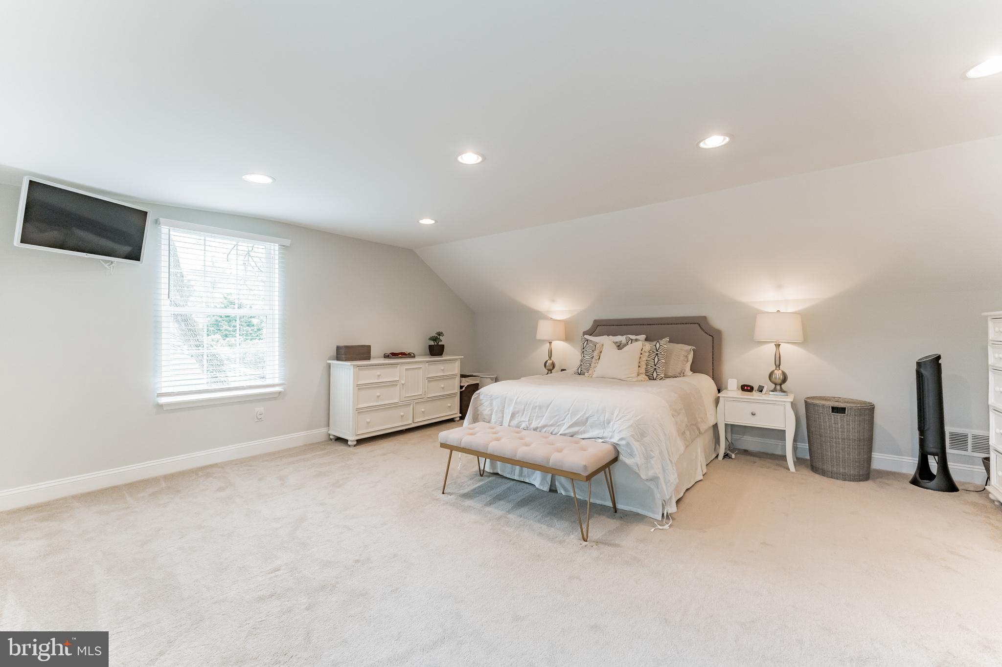 511 Highland Avenue Ambler, PA 19002 - Photo 25 of 38 Primary Bedroom