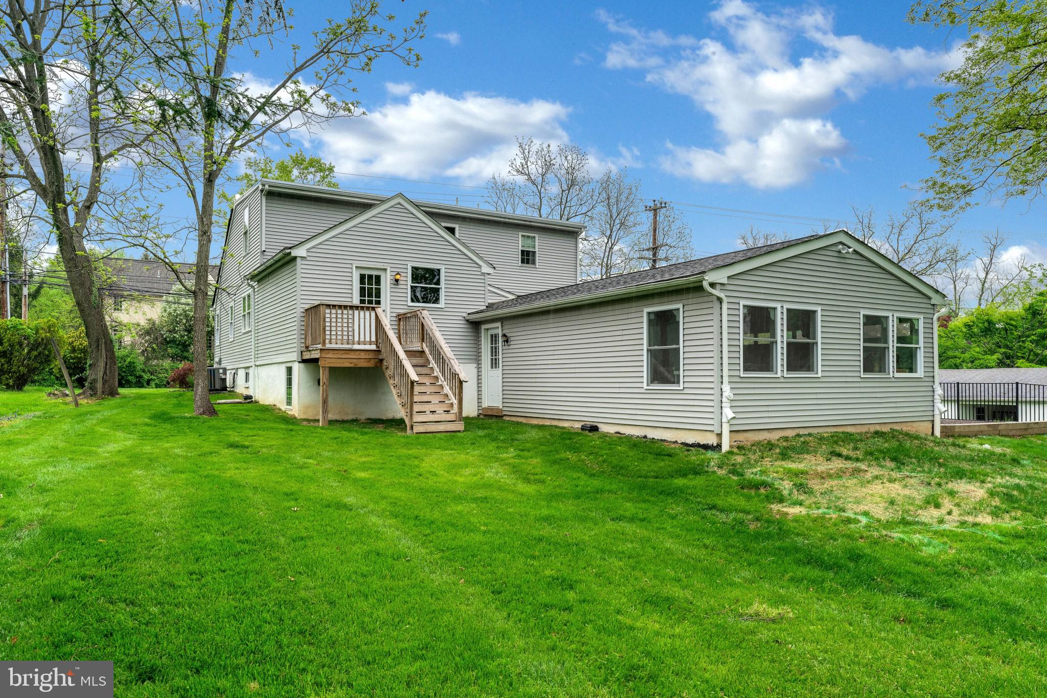 511 Highland Avenue Ambler, PA 19002 - Photo 5 of 38