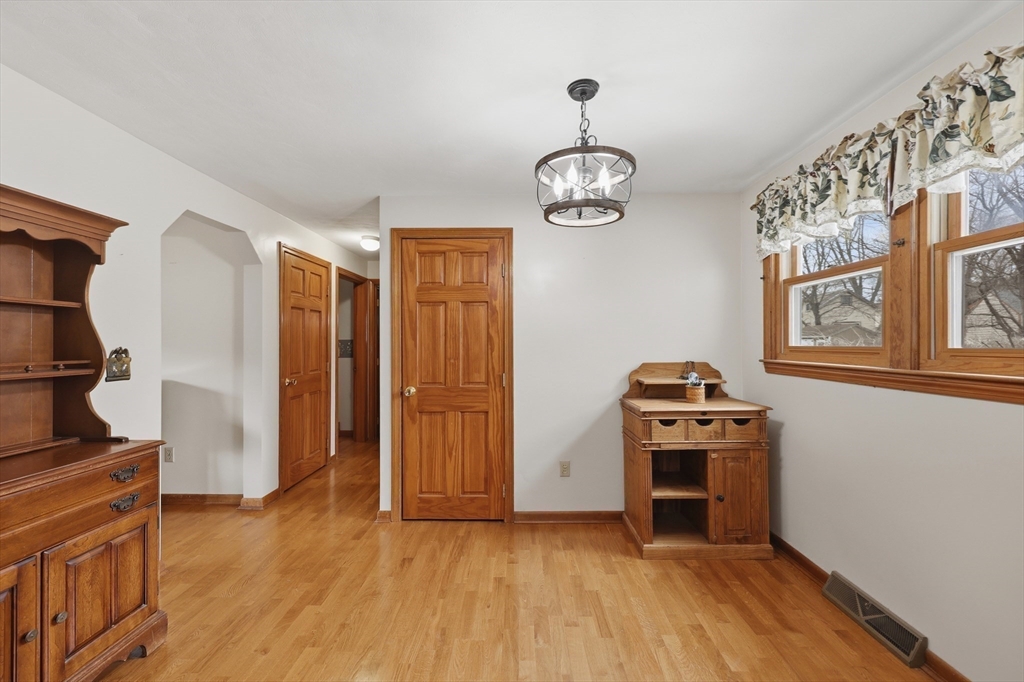 13 Avon Drive Hudson, MA 01749 - Photo 11 of 42
