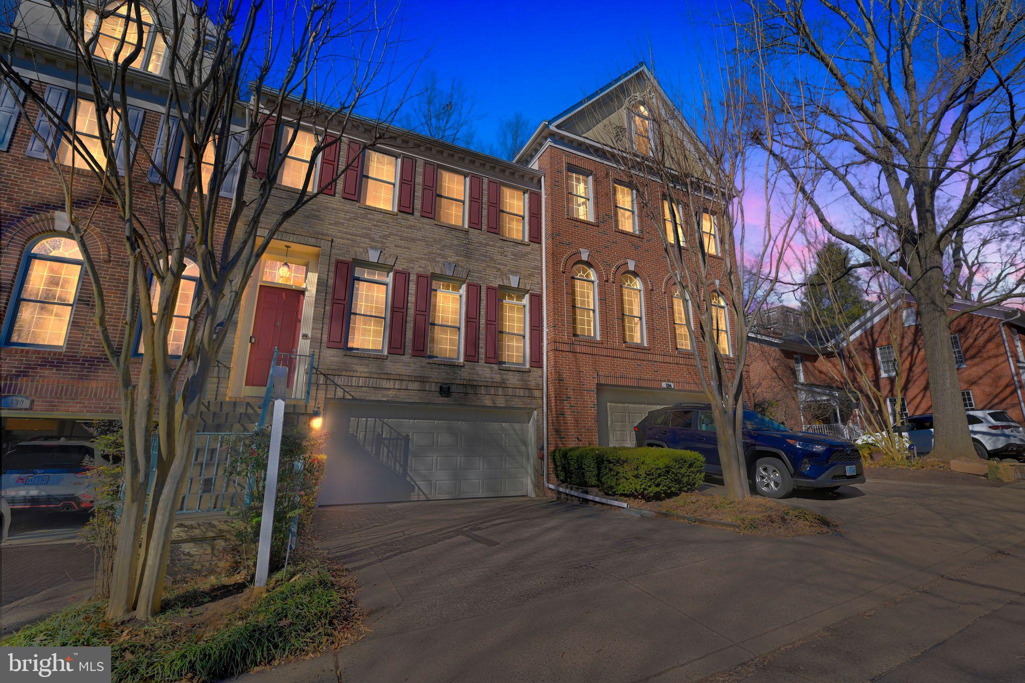 128 Rees Place Falls Church, VA 22046 - Photo 4 of 47 Front