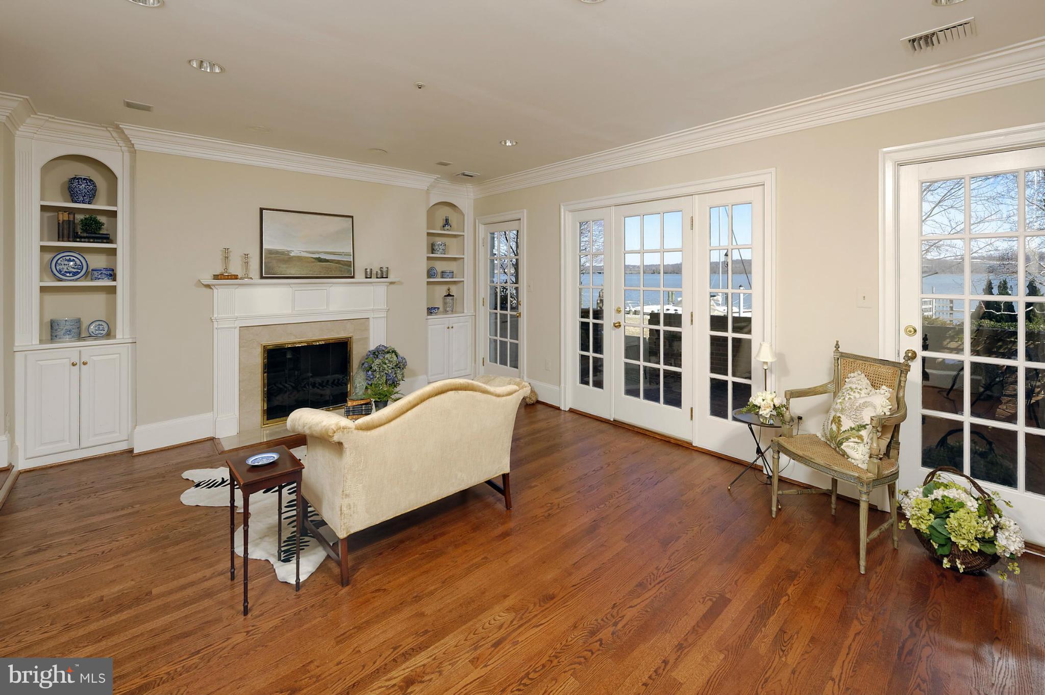 22 Wolfe Street Alexandria, VA 22314 - Photo 6 of 30 Family Room