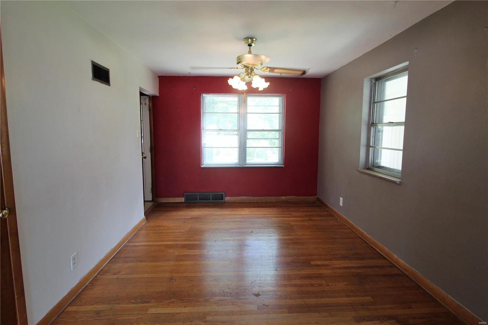 9632 Tesson Ferry Road St. Louis, MO 63123 - Photo 12 of 63
