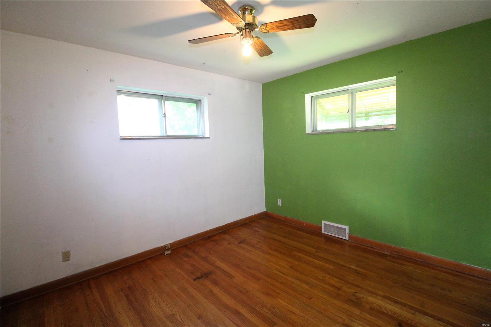 9632 Tesson Ferry Road St. Louis, MO 63123 - Photo 25 of 63