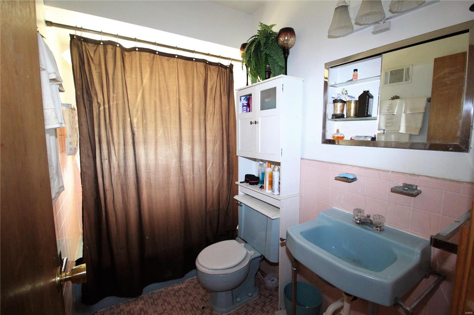 9632 Tesson Ferry Road St. Louis, MO 63123 - Photo 28 of 63