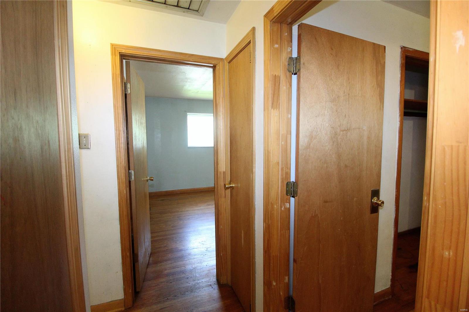 9632 Tesson Ferry Road St. Louis, MO 63123 - Photo 30 of 63