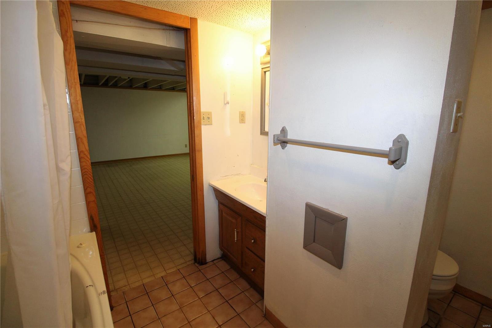 9632 Tesson Ferry Road St. Louis, MO 63123 - Photo 48 of 63