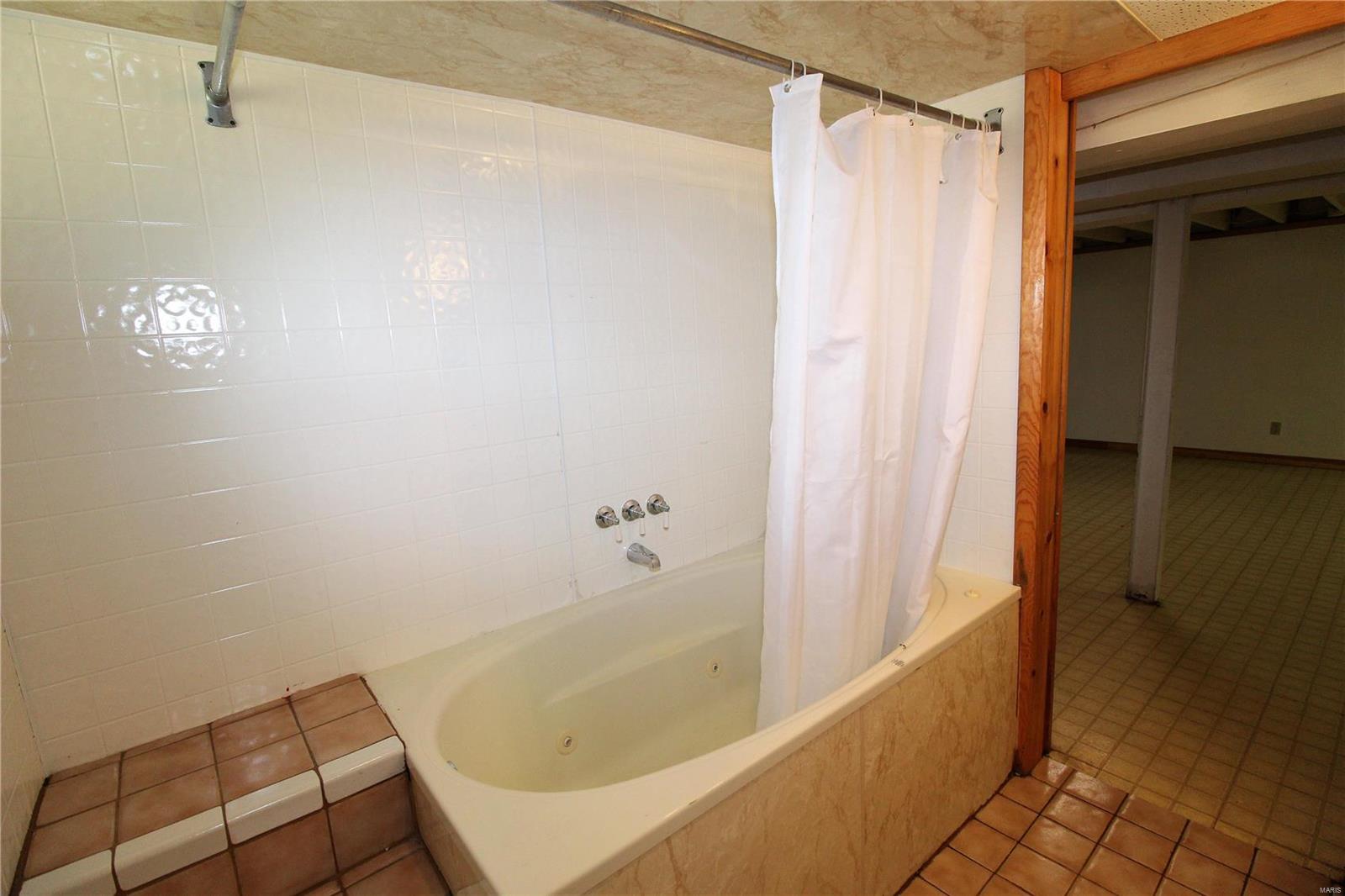 9632 Tesson Ferry Road St. Louis, MO 63123 - Photo 49 of 63