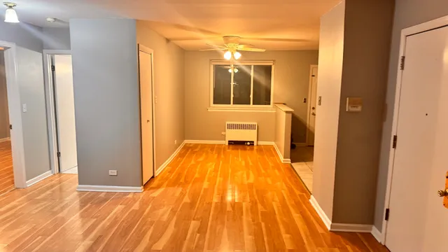 $1,800 | 2843 West Arthur Avenue, Unit 1E, Chicago, IL 60645