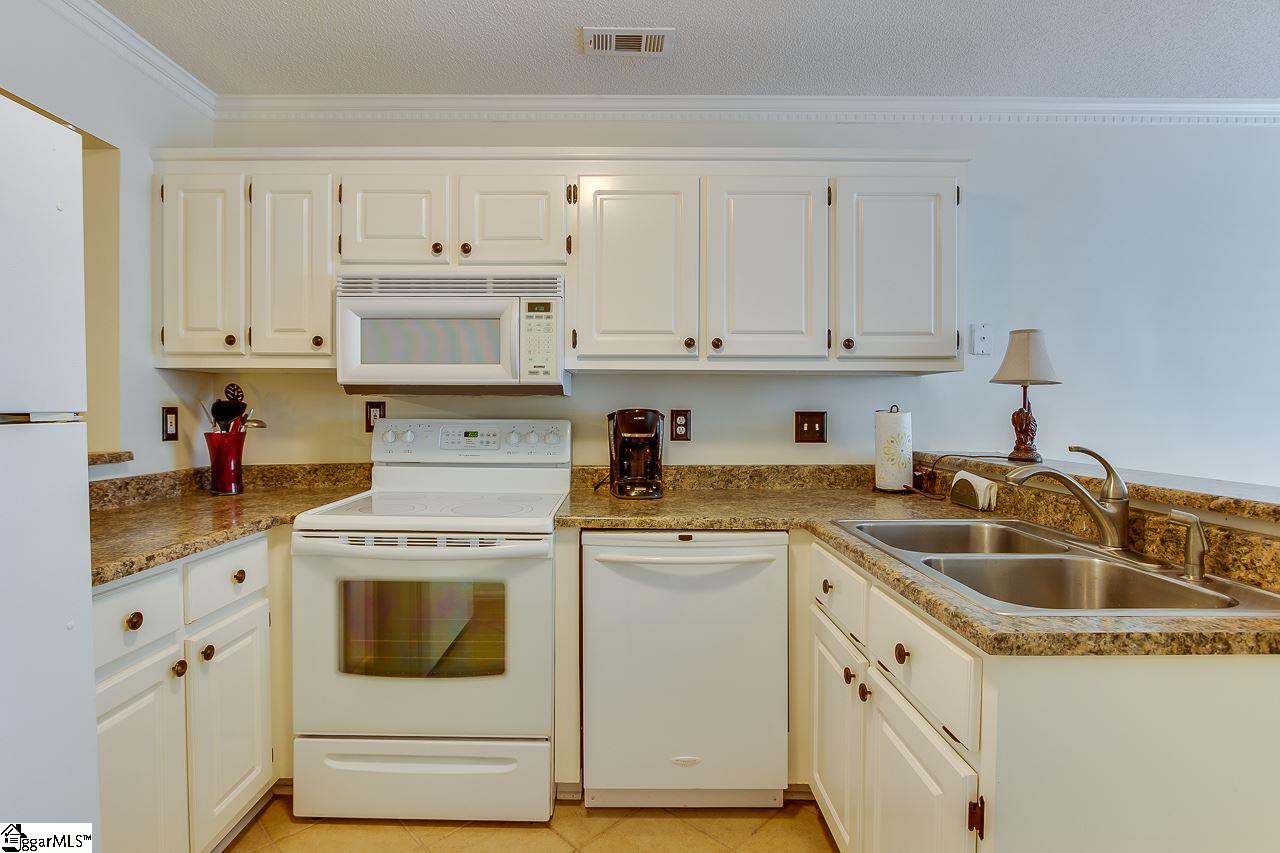 419 East Butler Road, Unit 32 Mauldin, SC 29662 - Photo 9 of 29 Gallery Image 9