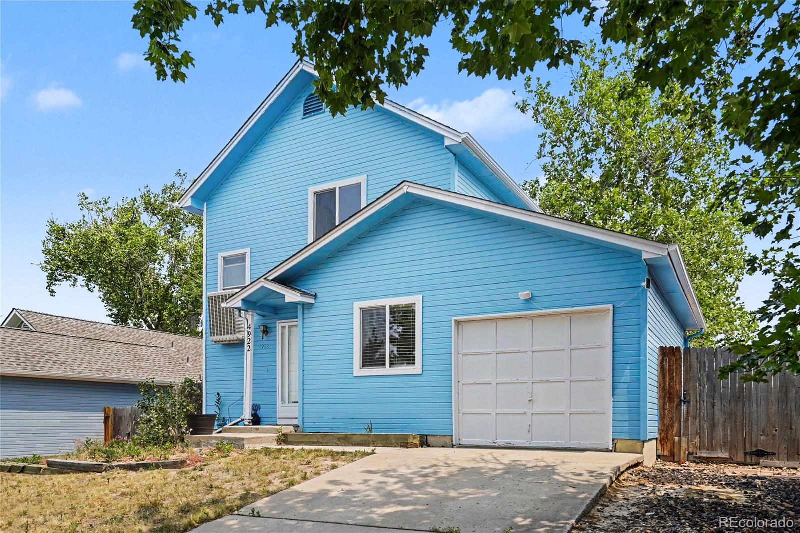 4922 South Rifle Court Aurora, CO 80015 - Photo 2 of 22