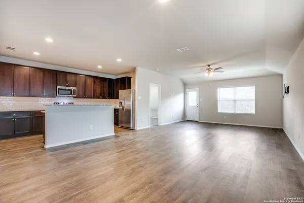 $1,699 | 2025 Rhesus View, San Antonio, TX 78245