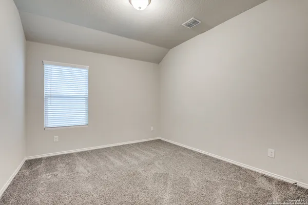 $1,685 | 2025 Rhesus View, San Antonio, TX 78245