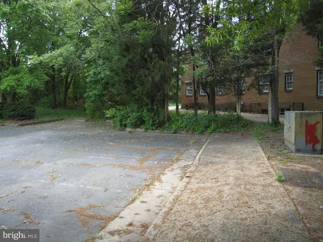 $1,300,000 | 6341 South Kings Highway, Alexandria, VA 22306