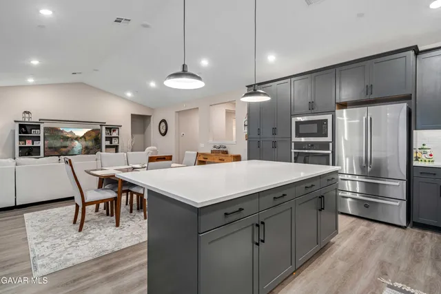 $639,990 | 8812 Dale Drive West, Lancaster, CA 93536