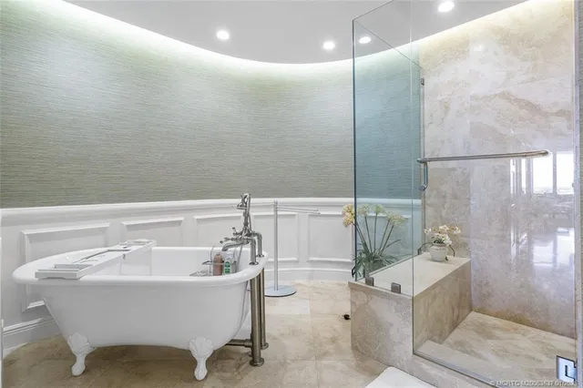 $2,375,000 | 2001 Southeast Sailfish Point Boulevard, Unit 105, Stuart, FL 34996