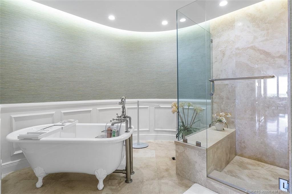 2001 Southeast Sailfish Point Boulevard, Unit 105 Stuart, FL 34996 - Photo 28 of 64