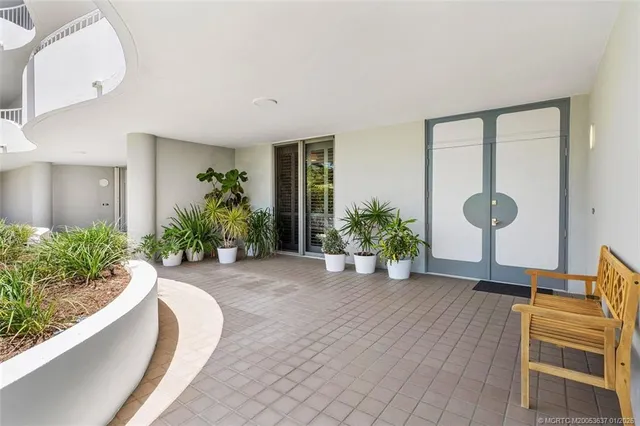 $2,375,000 | 2001 Southeast Sailfish Point Boulevard, Unit 105, Stuart, FL 34996