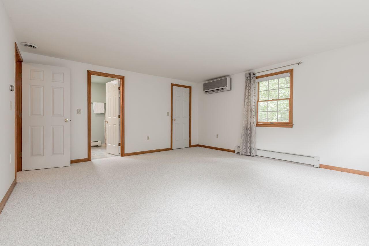 39 Middle Road Kennebunk, ME 04043 - Photo 20 of 40 2022076MB-71045