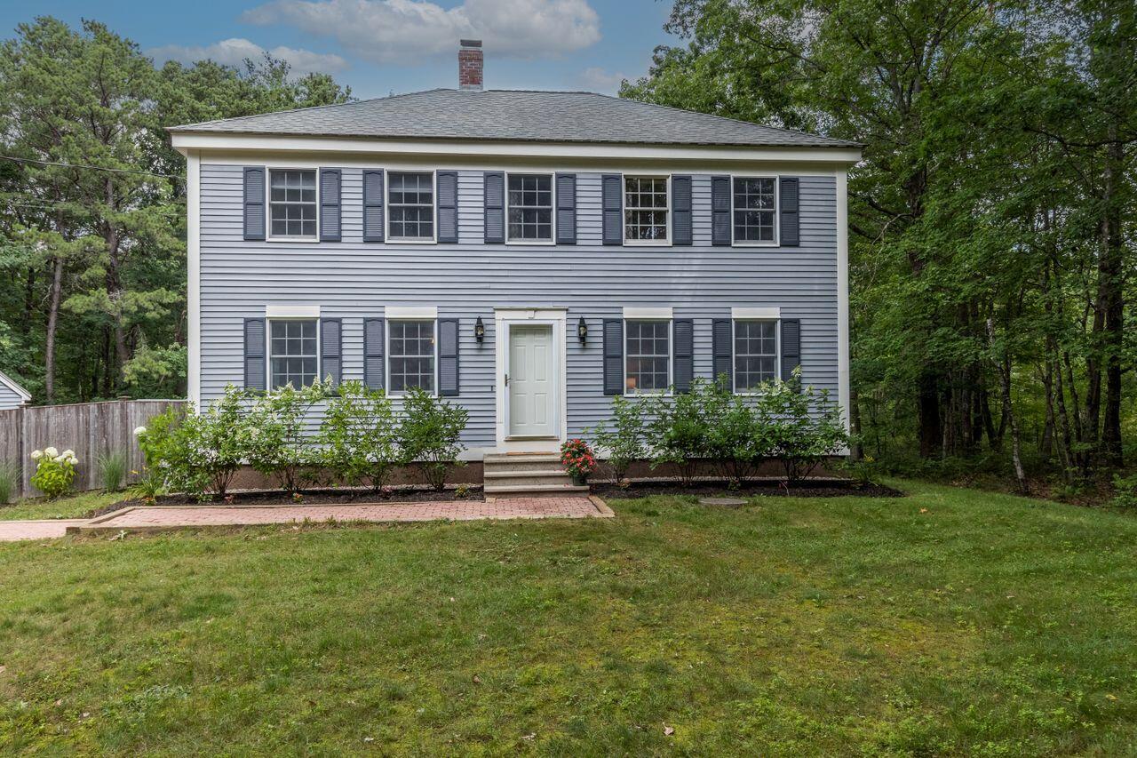 39 Middle Road Kennebunk, ME 04043 - Photo 2 of 40 2022076MB-71003