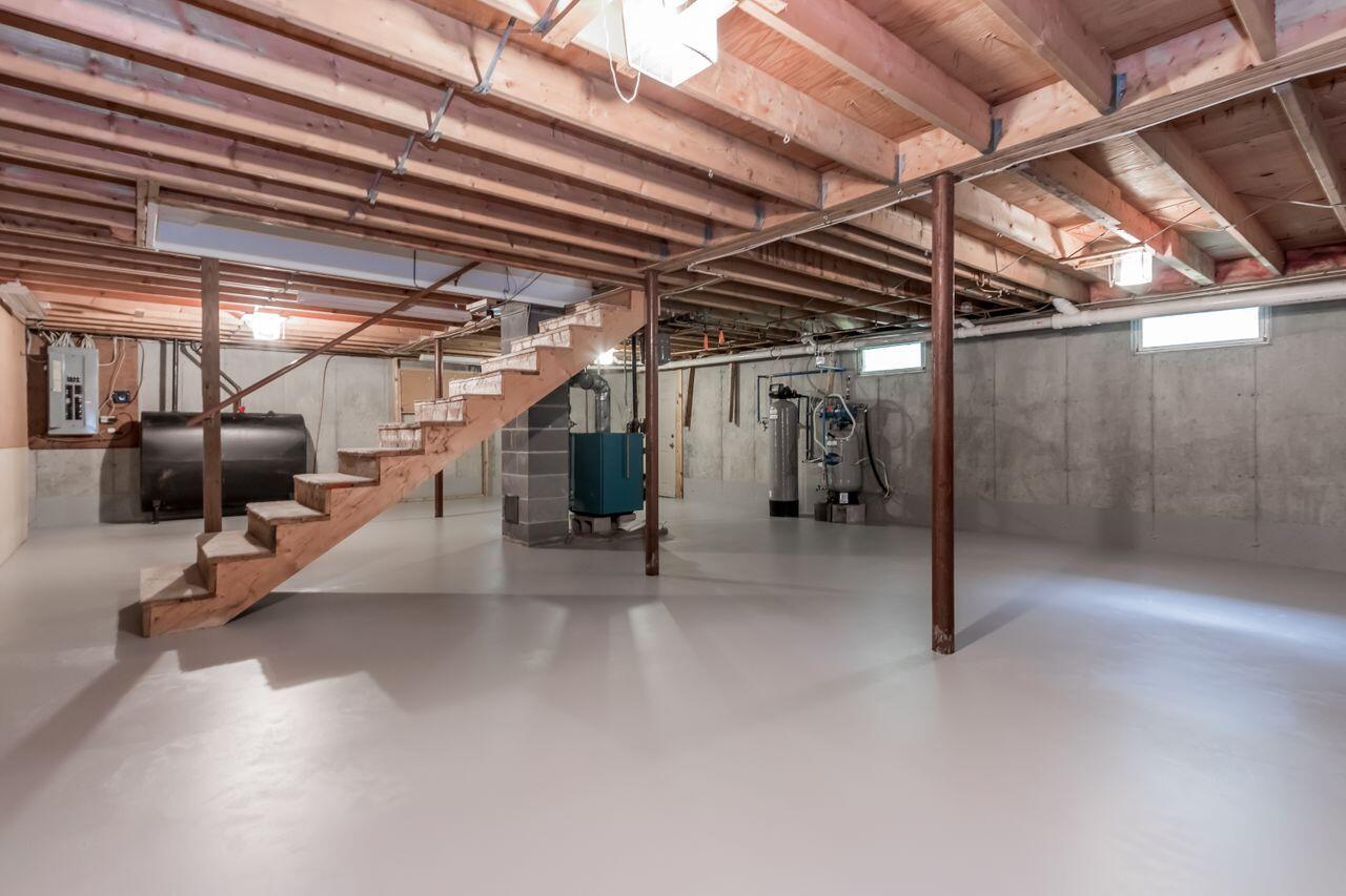 39 Middle Road Kennebunk, ME 04043 - Photo 32 of 40 2022076MB-71066