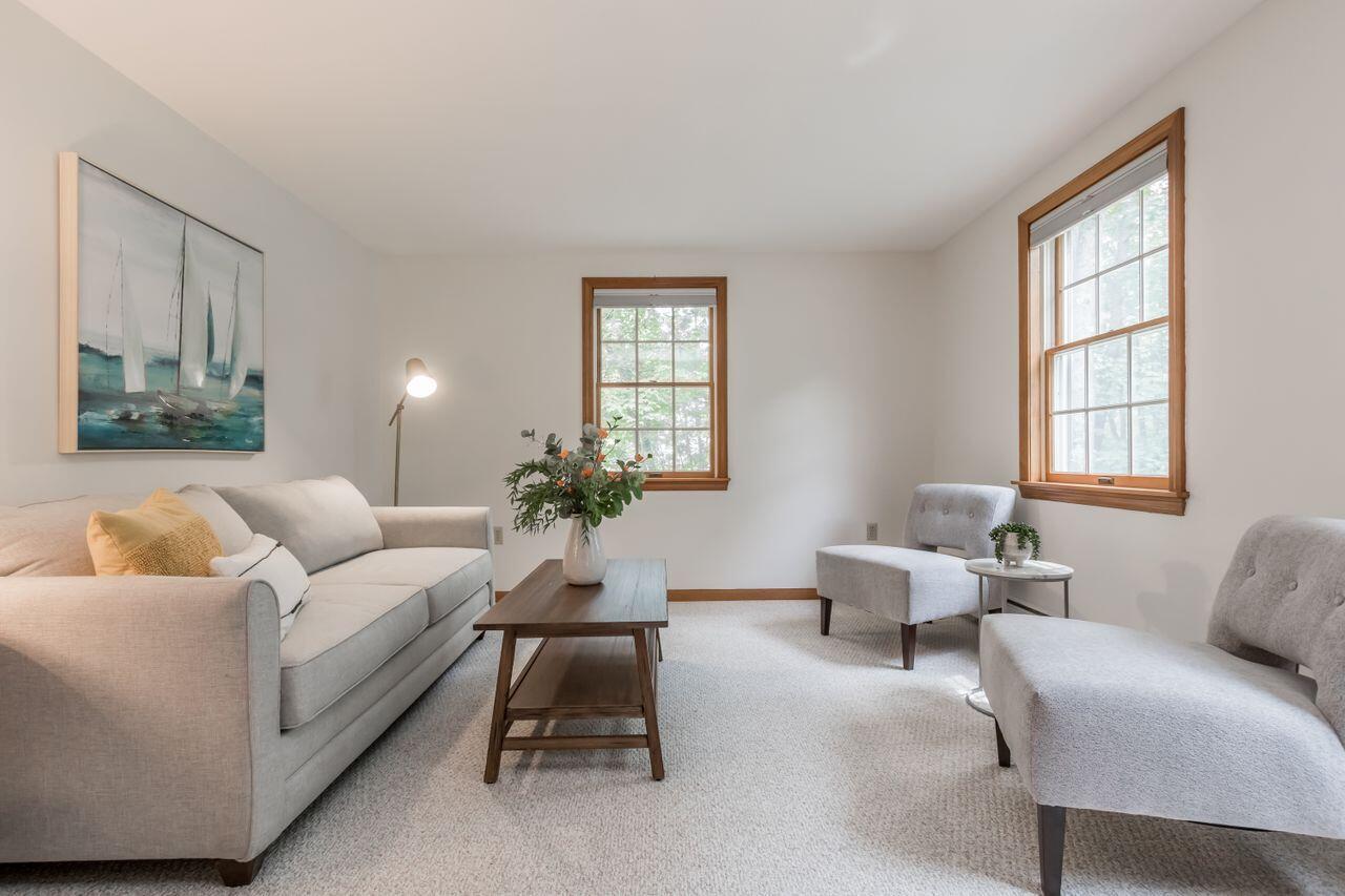 39 Middle Road Kennebunk, ME 04043 - Photo 5 of 40 2022076MB-71011