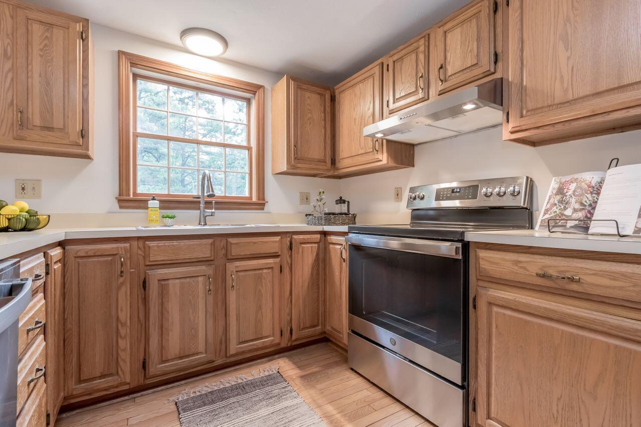 39 Middle Road Kennebunk, ME 04043 - Photo 7 of 40 2022076MB-71018