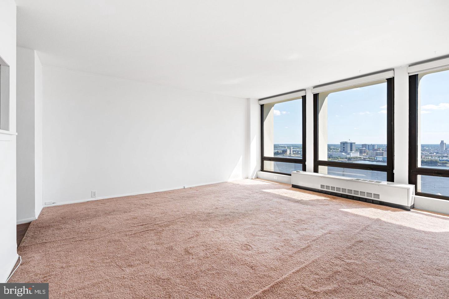 200 Locust Street, Unit 27FN Philadelphia, PA 19106 - Photo 10 of 48 a view of an empty room with a window