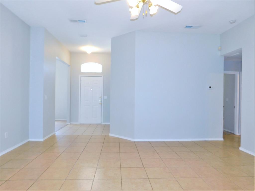 3721 Calvert Lane Denton, TX 76208 - Photo 6 of 27