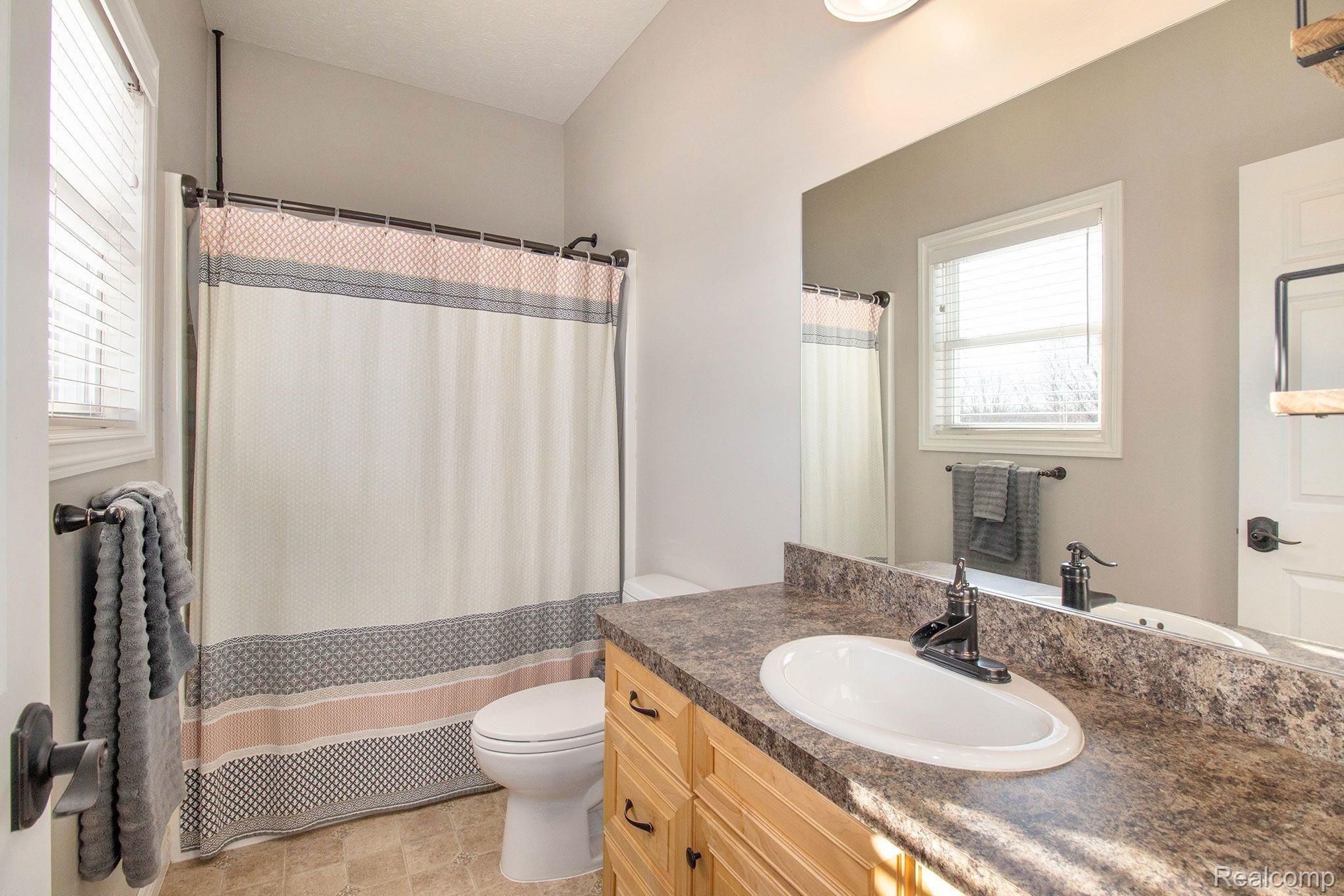1331 County Farm Road Howell, MI 48843 - Photo 14 of 31 KVjAh4P4.jpeg