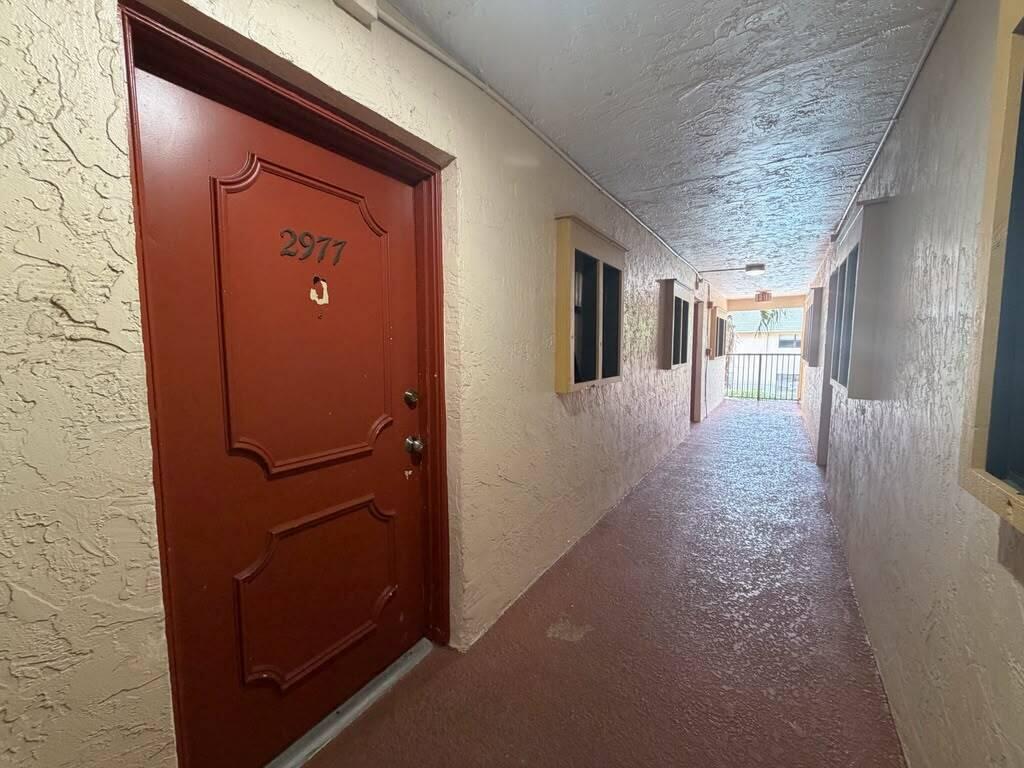 2977 Riverside Drive Coral Springs, FL 33065 - Photo 4 of 24 WhatsApp Image 2026-06-28 at 16.50.53 (2