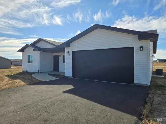 $333,000 | 150 Railroad Street, Fairfield, ID 83327