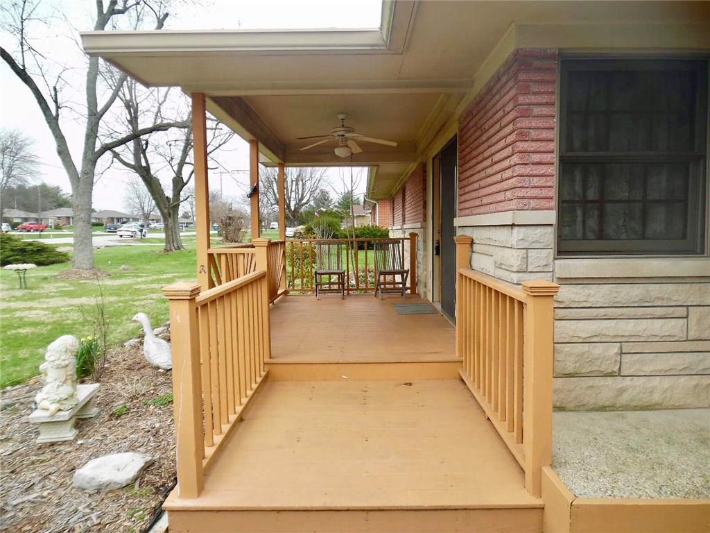695 East Old Plank Road Franklin, IN 46131 - Photo 3 of 27 Gallery Image 3