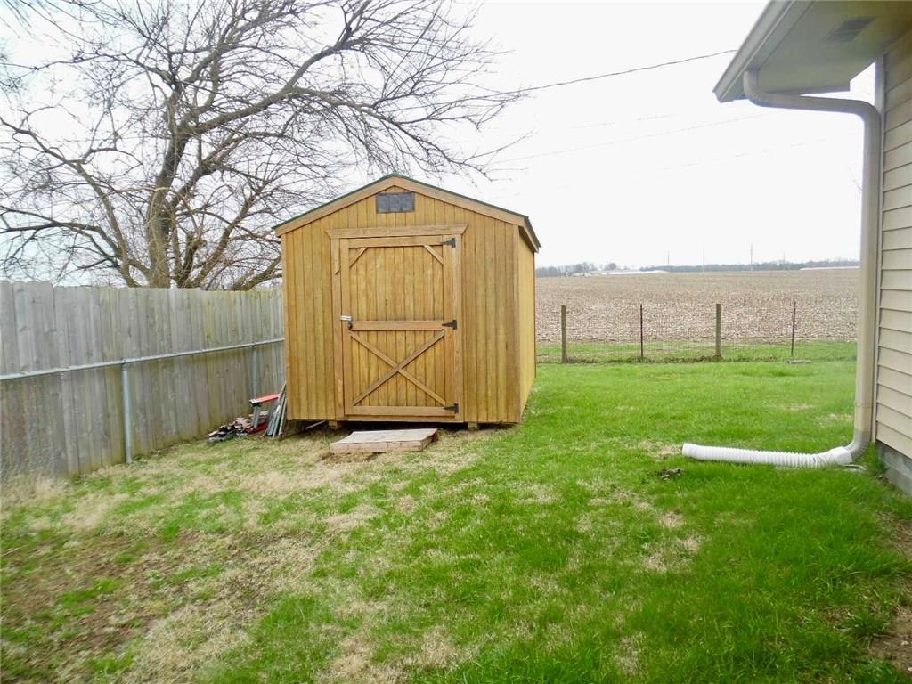 695 East Old Plank Road Franklin, IN 46131 - Photo 26 of 27 Gallery Image 26