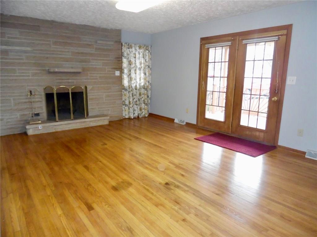 695 East Old Plank Road Franklin, IN 46131 - Photo 4 of 27 Gallery Image 4