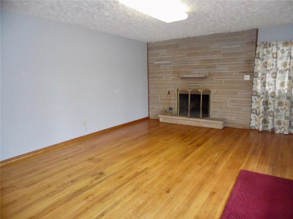 695 East Old Plank Road Franklin, IN 46131 - Photo 5 of 27 Gallery Image 5