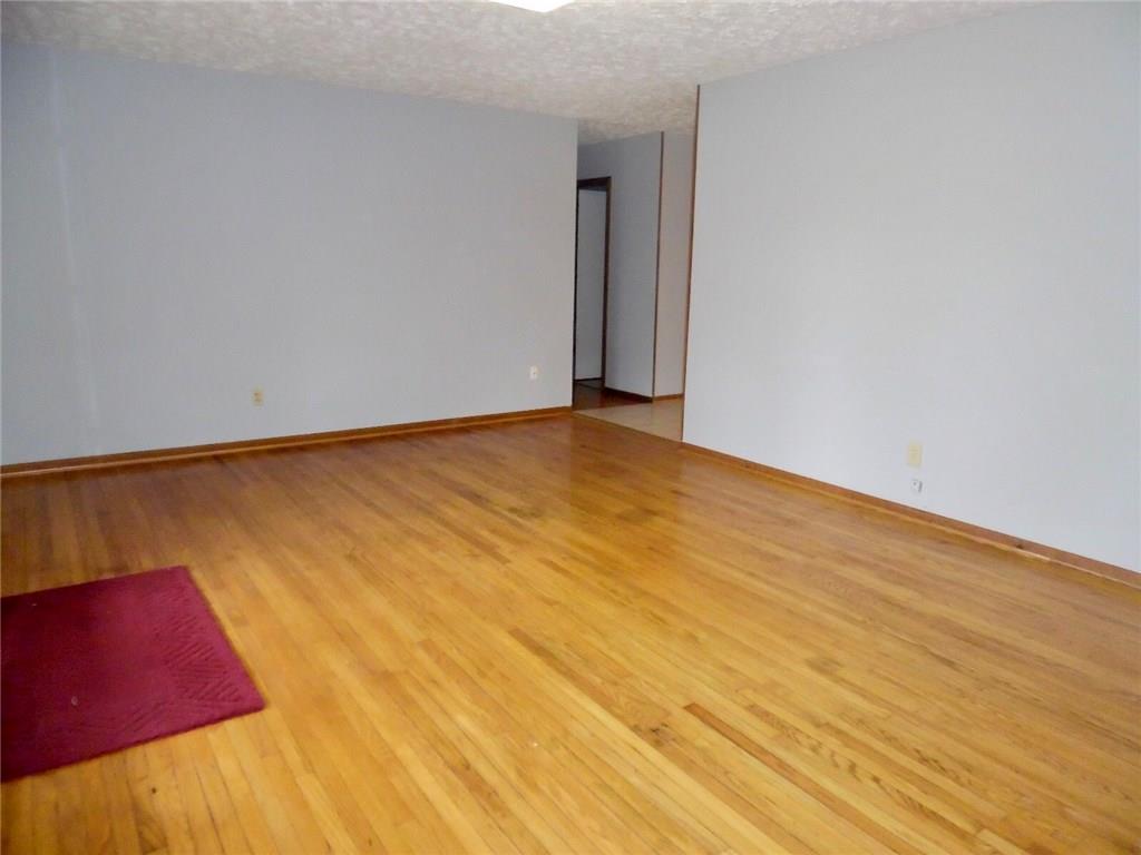 695 East Old Plank Road Franklin, IN 46131 - Photo 6 of 27 Gallery Image 6