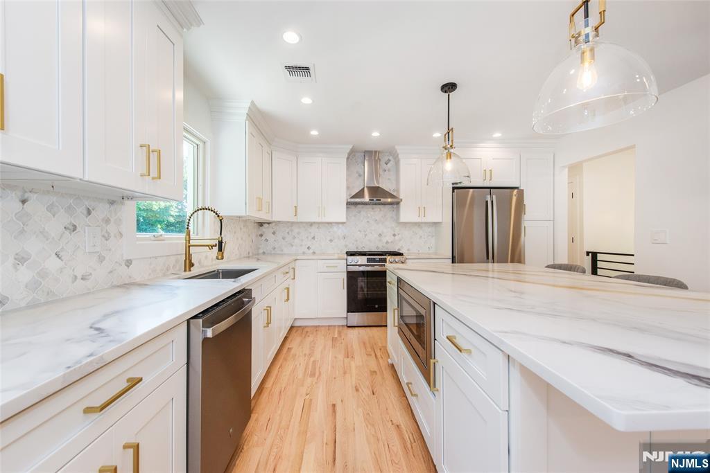 13 Arverne Road West Orange, NJ 07052 - Photo 8 of 23