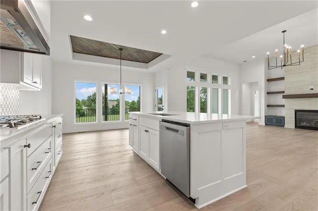 $799,900 | 1528 Northeast Park Springs Terrace, Lee's Summit, MO 64064