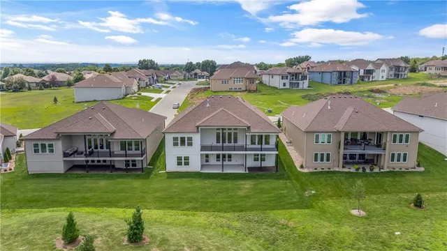 $799,900 | 1528 Northeast Park Springs Terrace, Lee's Summit, MO 64064