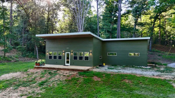 $259,000 | 201 Yon-O-Main Trail, Saltillo, MS 38866